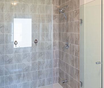 For Lease - 12 Fish Drive, Aurora, Ontario - Photo 2