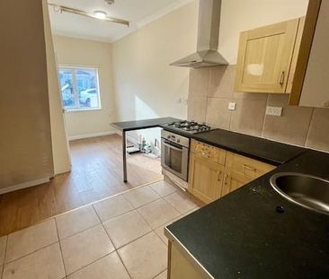 1 bedroom ground floor maisonette to rent - Photo 4