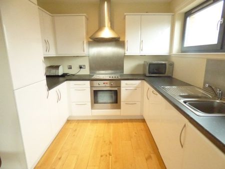 White Cart Court, SHAWLANDS - Photo 3