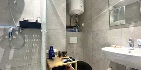 Appartement te huur in Antwerpen voor € 790 met 1 slaapkamer - Photo 4