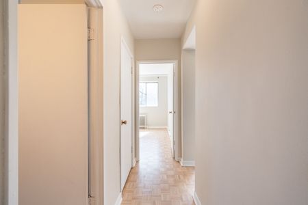 For Lease - 2433 First Street Unit# 9, Burlington, Ontario - Photo 4