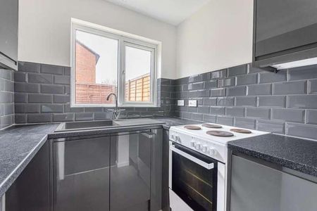 Lambourne Avenue, Aylesbury, HP21 - Photo 4