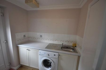 4 bedroom detached house to rent - Photo 5