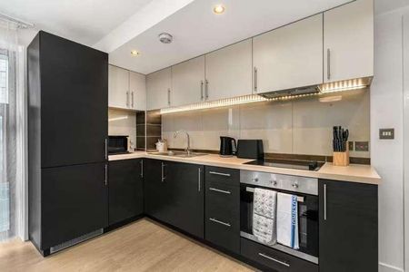 Woking, Surrey, GU22 - Photo 3