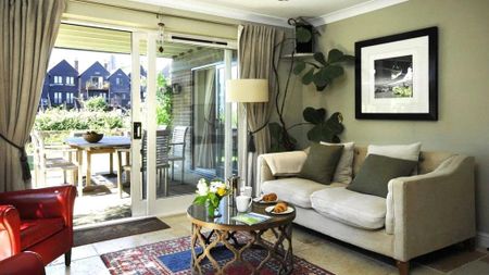 4 bedroom detached house to rent - Photo 2