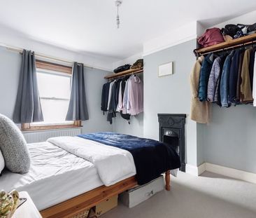 Hare Lane, Farncombe - 3 bedrooms Property for lettings - Seymours - Photo 1