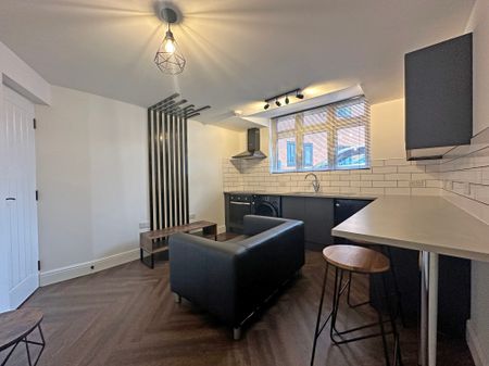 1-Bed Flat – Dakeyne Street, Sneinton - Photo 3