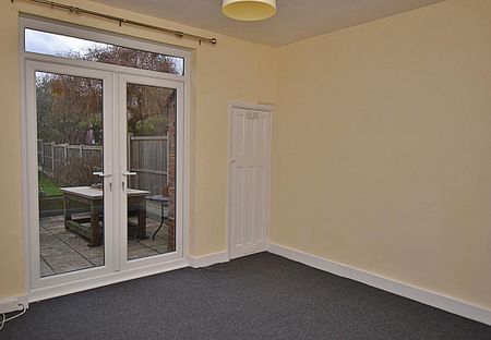 3 bedroom terraced house to rent - Photo 4