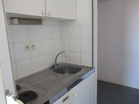 Location Appartement 1 pièce 21m² REIMS 51100 - Photo 3