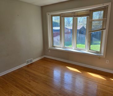 For Lease - 319 Hillcroft Street Unit# Main, Oshawa, Ontario - Photo 5