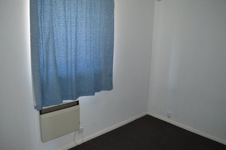2 bedroom bungalow to rent - Photo 3