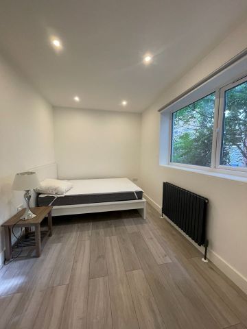 2 Bed Flat, Prince Of Wales Road, NW5 - Photo 2