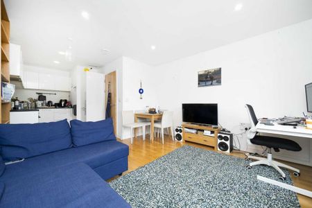 1 bedroom flat to rent - Photo 2