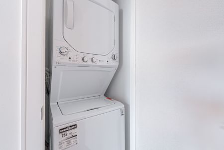 For Lease - 88 Agnes Street, Mississauga, Ontario - Photo 5