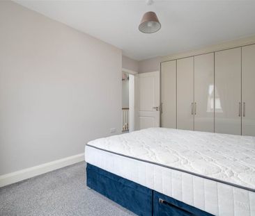 2 Hallwell Drive, Adamstown, Lucan, County Dublin - Photo 5