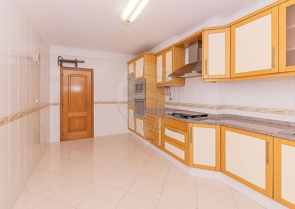 Apartamento T3 em Lisboa