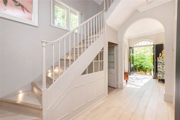 Park Village West, NW1, London - Photo 1