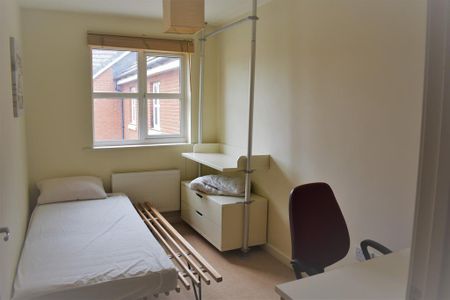 2 bedroom maisonette to rent - Photo 2