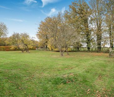 5 bedroom detached house to rent - Photo 3