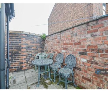 2 bedroom end of terrace house to rent - Photo 6