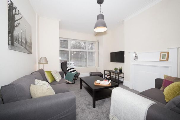 1 bedroom in a house share to rent - Photo 1