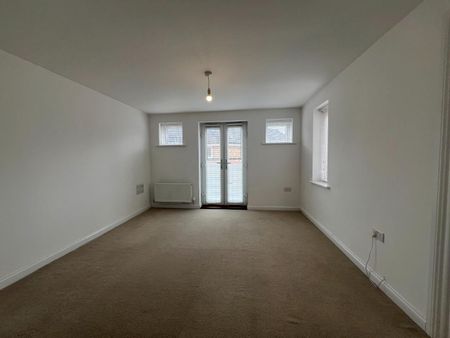 3 Bed House - Detached - Photo 2