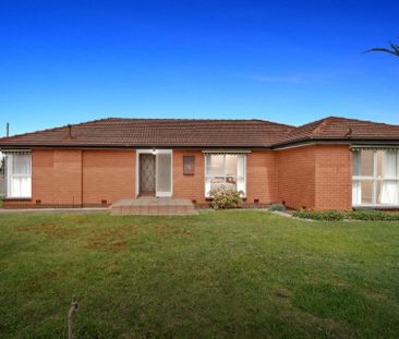 Spacious Family Living Awaits at 74 Brady Road, Dandenong North! - Photo 4