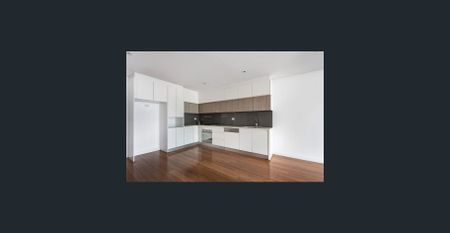 SLEEK OVERSIZED ONE BEDROOM RESIDENCE IN POPULAR WAREHOUSE CONVERSION - Photo 4