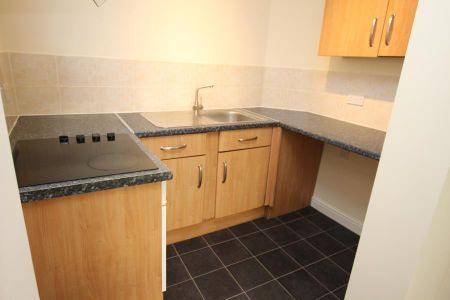 1 bedroom flat to rent - Photo 4