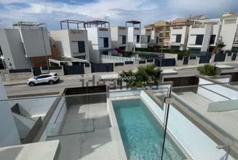 Luxury Villa in Benijófar, for rent