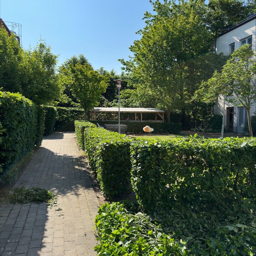 Spånehusvägen 93 B - Foto 1