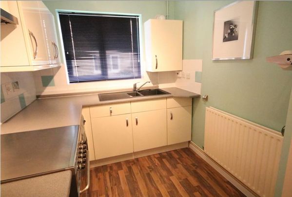 2 bedroom flat to rent - Photo 1