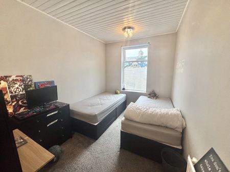 Mill Street, Bradford, Wibsey - Photo 2