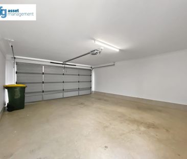 Modern 3-Bedroom Townhouse with Double Garage in Wyndham Vale! - Photo 4