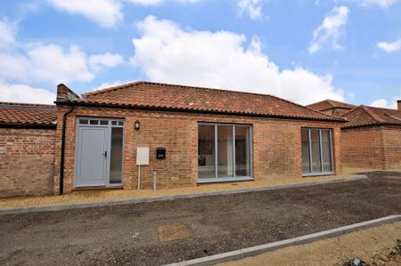 Melton Constable - Photo 5