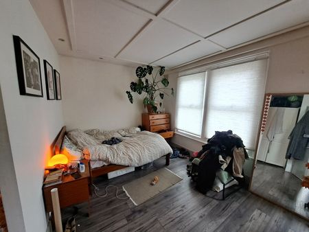 3 Bed End Terrace, Jennings Road, SE22 - Photo 2