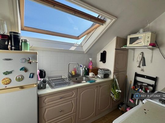 2 bedroom flat to rent - Photo 1