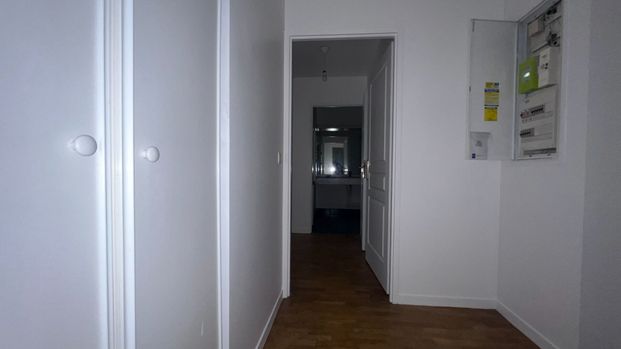 Appartement a louer Paris - Loyer €1 670/mois charges comprises ** - Photo 1
