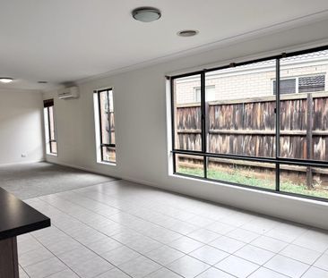 Modern Family Home for Lease – 4 Bed, 2 Bath, 2 Car - Photo 3