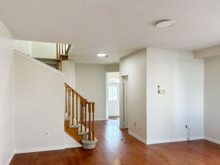 For Lease - 3342 Fountain Park Avenue, Mississauga, Ontario - Photo 4