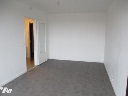 Seclin, studio 30 m 2 avec cuisine séparée, résidence Philippe de Girard. 485€ et 50€ ch - Photo 2