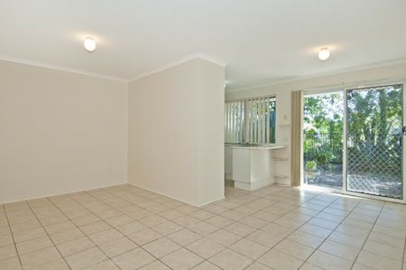 Low Maintenance 3 Bedroom Unit on Maple Court - Photo 5