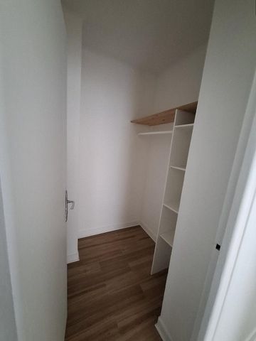 Location Appartement 3 pièces 63m² - Photo 5