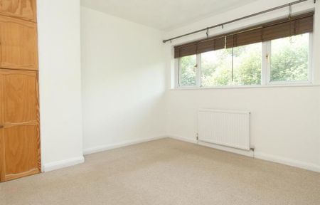 3 bedroom end of terrace house to rent - Photo 4