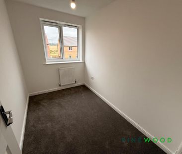 3 bedroom semi-detached house to rent - Photo 3