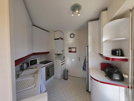 Location Appartement 4 pièces Meublé 90m² ANTIBES 06600 - Photo 3