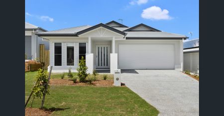 Prestige Living in White Rock - Photo 4