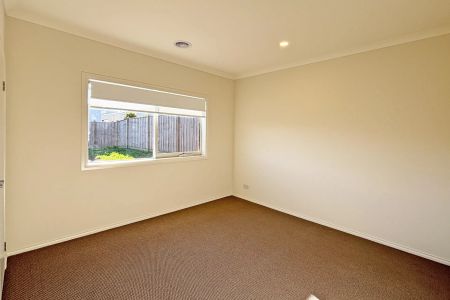 Beautiful Family Home in Desirable Location - Photo 2
