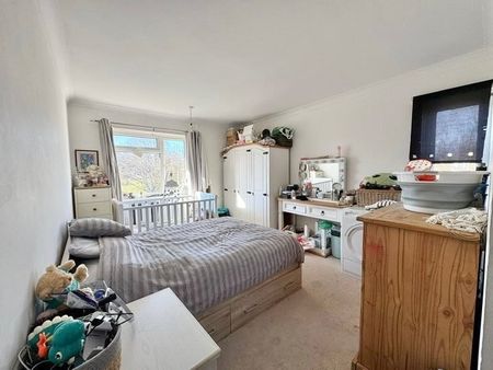 Holloway Avenue - Photo 4