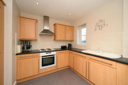 2 bedroom flat to rent - Photo 4